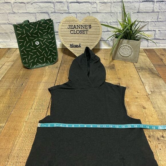 Lululemon Blissed Out Sleeveless Hoodie - Picture 12 of 13